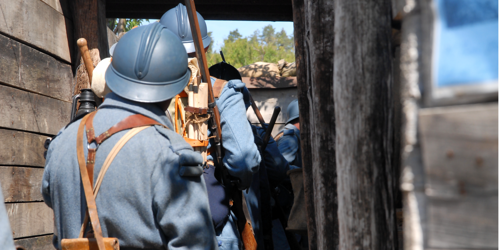 Soldat français 1918 dans la tranchée