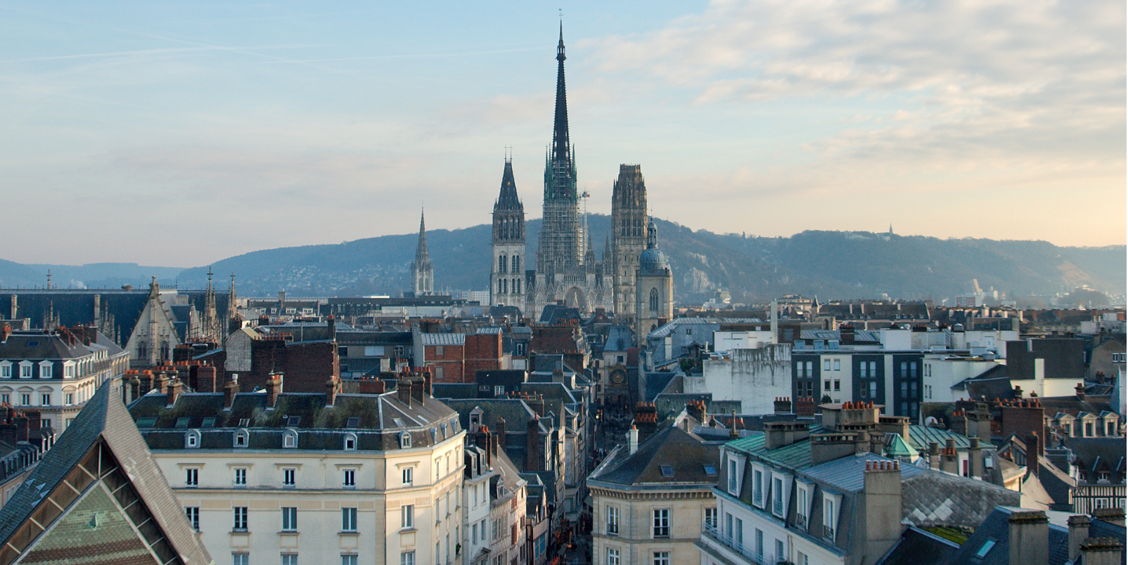 Cathédrale Notre-Dame de Rouen vue depuis la grande roue de Rouen givrée 2016, place du Vieux-Marché